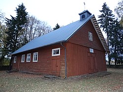 Paveisininkų Šv. Kūdikėlio Jėzaus Teresės bažnyčia