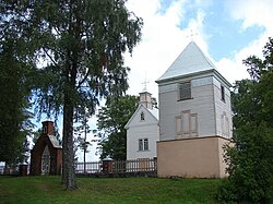Pušas Vissvētās Trīsvienības Romas katoļu baznīca